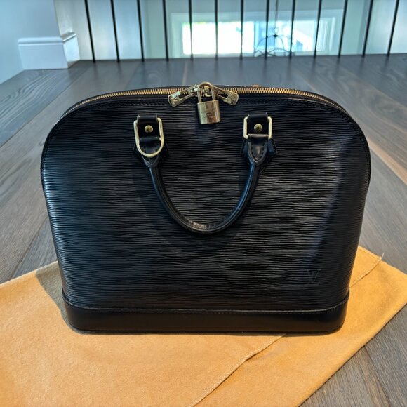 Louis Vuitton Alma PM - Picture 8 of 16